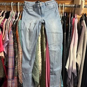 Hollister Size 7R High-Rise Jean Legging